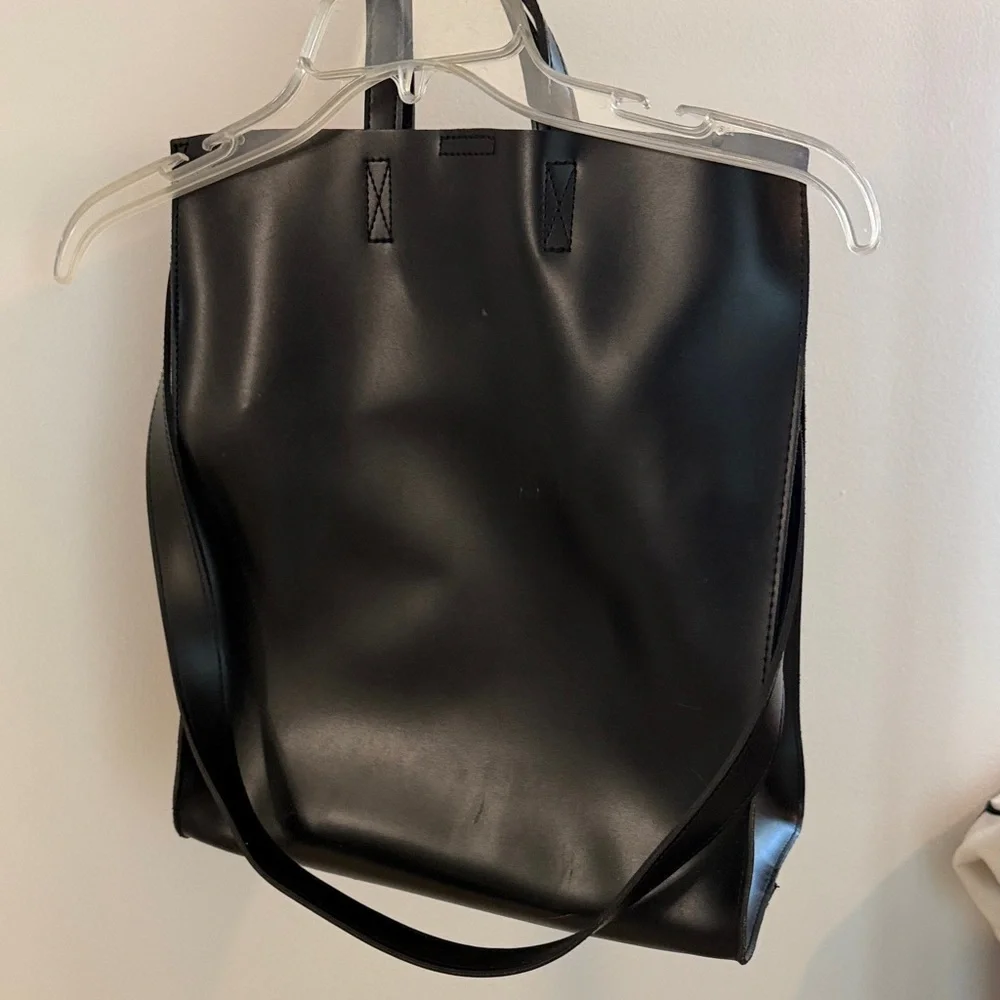 Claudia Canova Black Leather Tote Bag